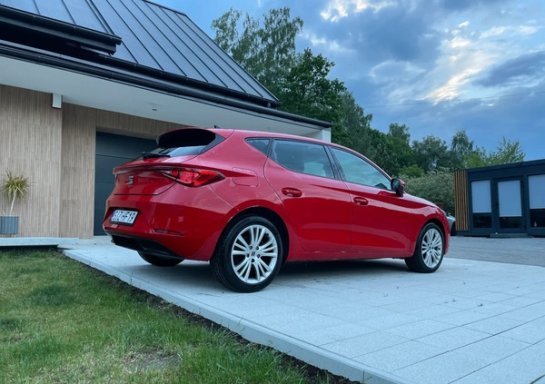 Seat Leon cena 68900 przebieg: 11000, rok produkcji 2021 z Barlinek małe 79